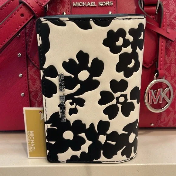Michael Kors Jet Set Medium Floral Print Bi-Fold Wallet
Black 
NWT - Picture 4 of 16